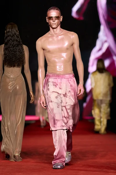 Look 69